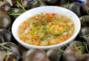 nước mắm chấm ốc